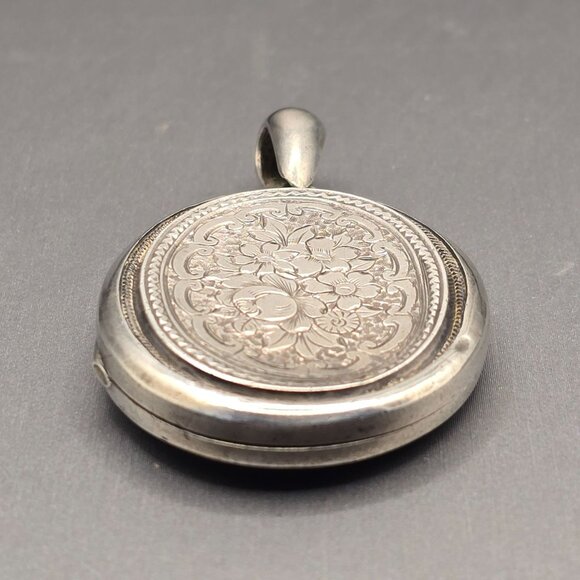 Antique Victorian Sterling Silver Floral Locket Pendant 2" Photo Insert 16.5g - Picture 2 of 9